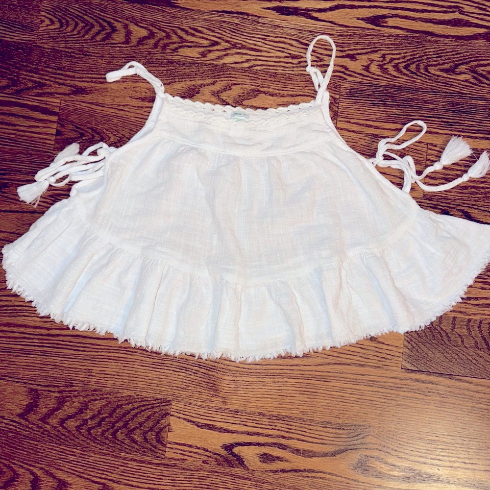 AERIE: White Top